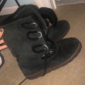 Black Uggs